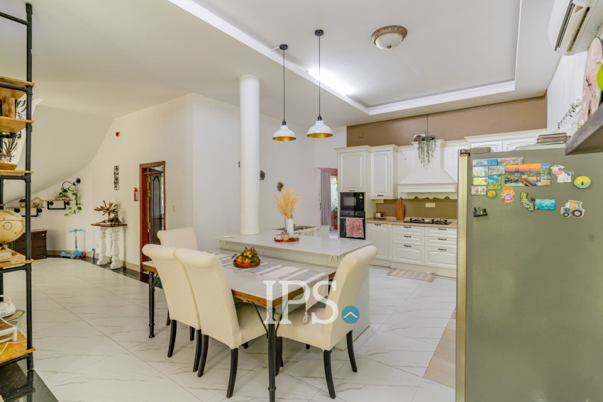 4 Bedroom Villa For Rent - Chroy Changvar, Phnom Penh