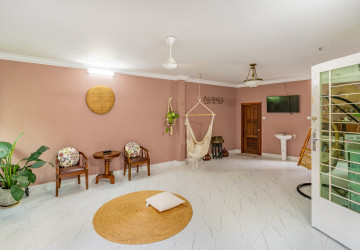 4 Bedroom Villa For Rent - Chroy Changvar, Phnom Penh thumbnail