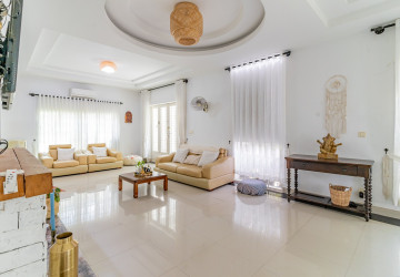 4 Bedroom Villa For Rent - Chroy Changvar, Phnom Penh thumbnail