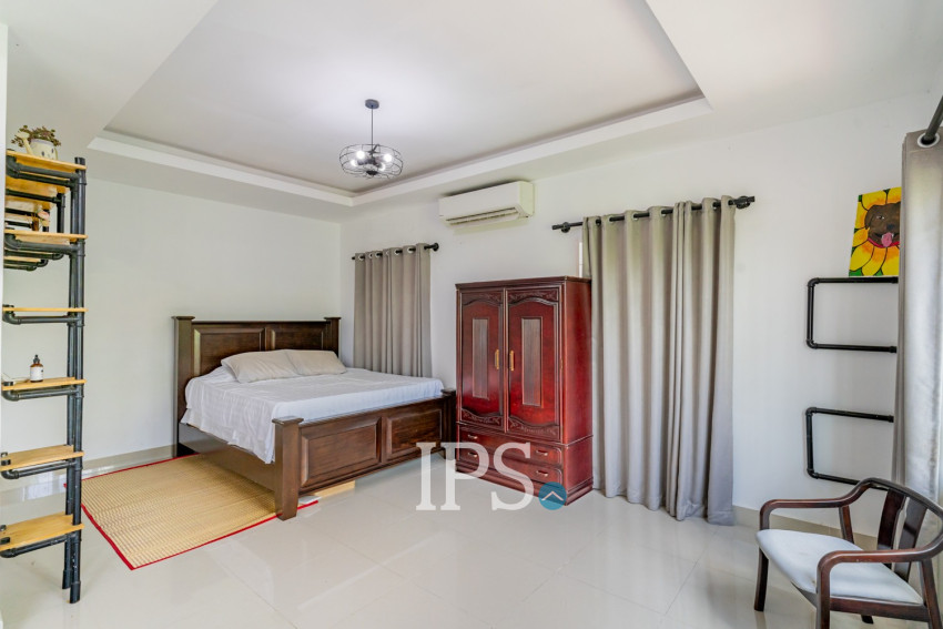 4 Bedroom Villa For Rent - Chroy Changvar, Phnom Penh