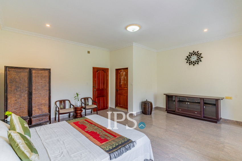 3 Bedroom Villa For Rent - Chroy Changvar, Phnom Penh
