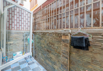 3 Bedroom Villa For Rent - Chroy Changvar, Phnom Penh thumbnail