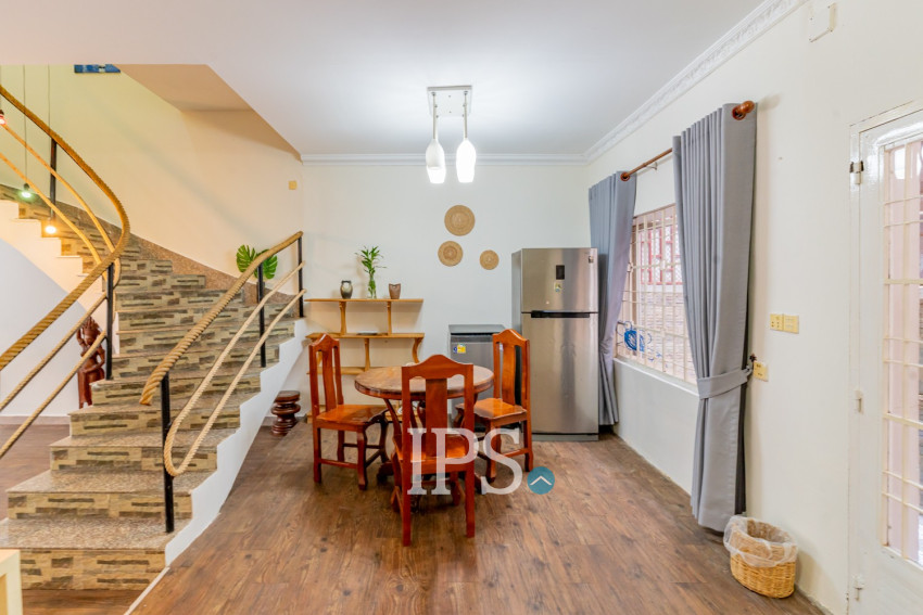 3 Bedroom Villa For Rent - Chroy Changvar, Phnom Penh