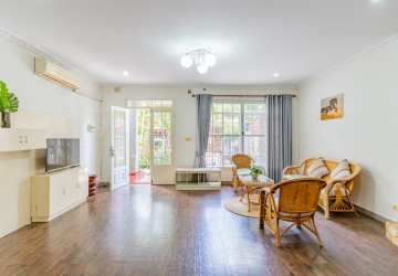 3 Bedroom Villa For Rent - Chroy Changvar, Phnom Penh thumbnail