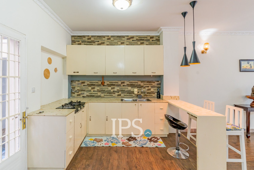 3 Bedroom Villa For Rent - Chroy Changvar, Phnom Penh