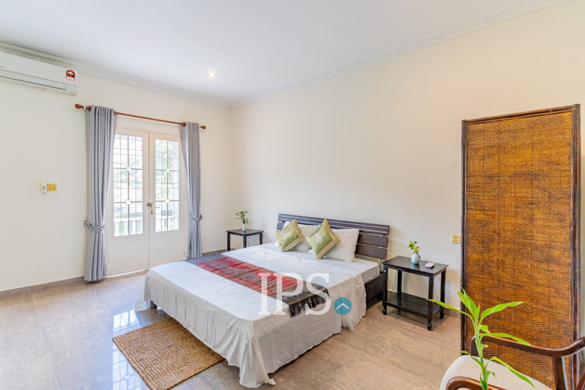 3 Bedroom Villa For Rent - Chroy Changvar, Phnom Penh