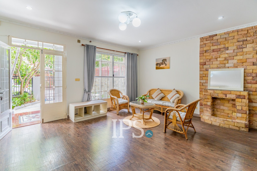 3 Bedroom Villa For Rent - Chroy Changvar, Phnom Penh