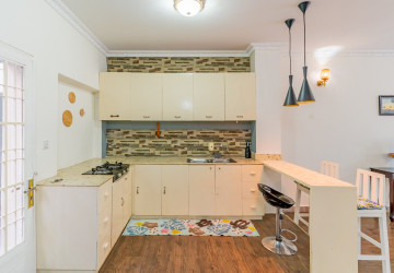 3 Bedroom Villa For Rent - Chroy Changvar, Phnom Penh thumbnail