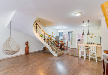 3 Bedroom Villa For Rent - Chroy Changvar, Phnom Penh thumbnail