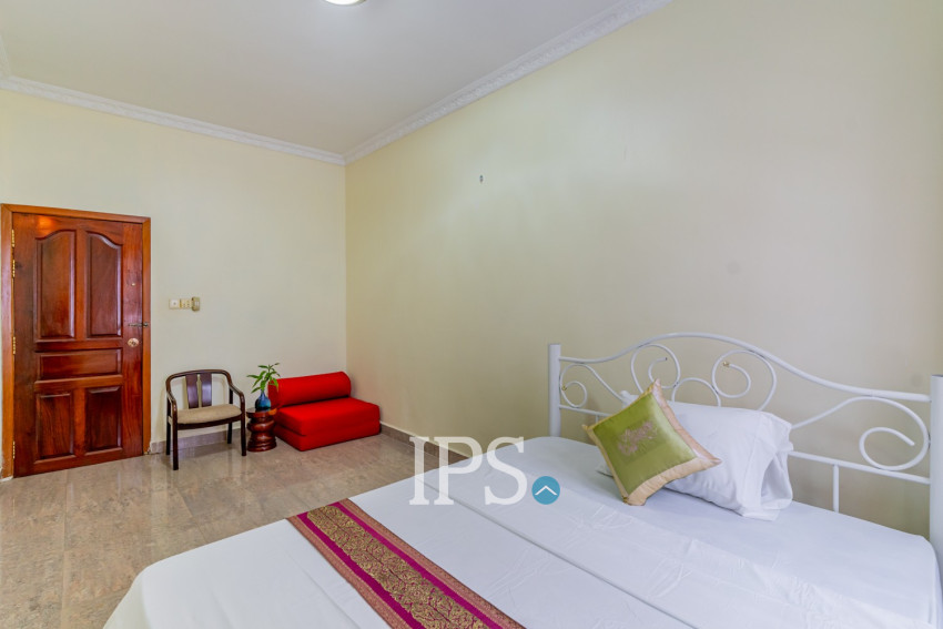 3 Bedroom Villa For Rent - Chroy Changvar, Phnom Penh