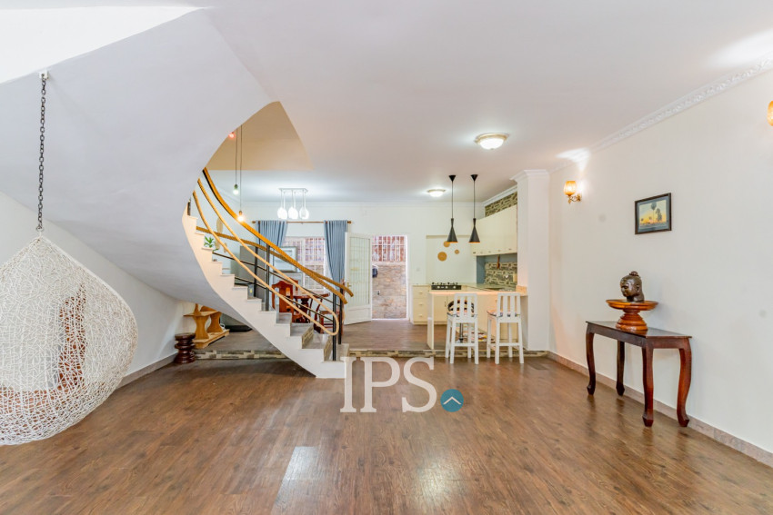 3 Bedroom Villa For Rent - Chroy Changvar, Phnom Penh