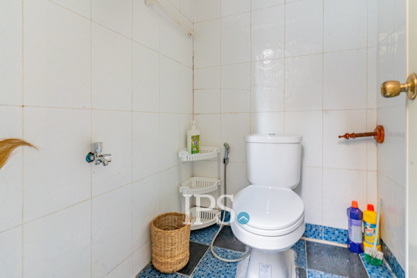 3 Bedroom Villa For Rent - Chroy Changvar, Phnom Penh