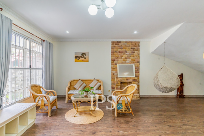 3 Bedroom Villa For Rent - Chroy Changvar, Phnom Penh