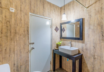 3 Bedroom Villa For Rent - Chroy Changvar, Phnom Penh thumbnail