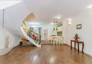 3 Bedroom Villa For Rent - Chroy Changvar, Phnom Penh thumbnail
