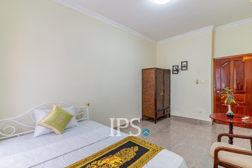 3 Bedroom Villa For Rent - Chroy Changvar, Phnom Penh