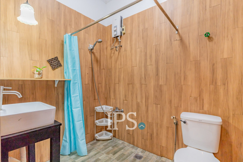 3 Bedroom Villa For Rent - Chroy Changvar, Phnom Penh