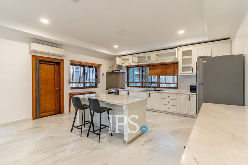 3 Bedroom Serviced Apartment For Rent - BKK1, Phnom Penh