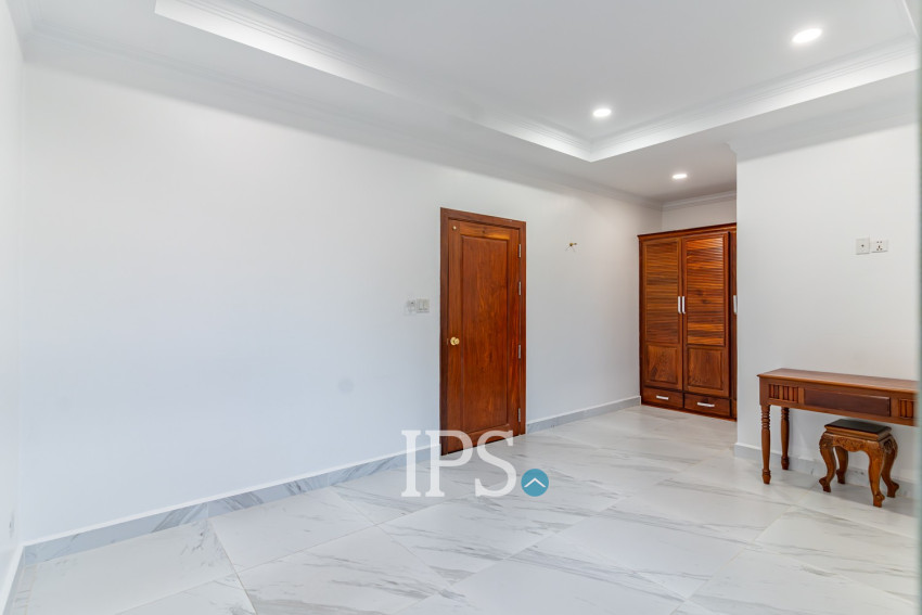 3 Bedroom Serviced Apartment For Rent - BKK1, Phnom Penh