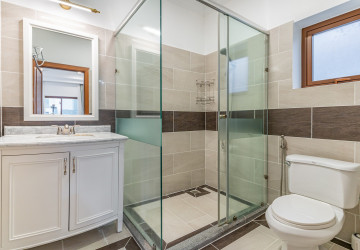 3 Bedroom Serviced Apartment For Rent - BKK1, Phnom Penh thumbnail