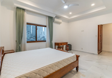 3 Bedroom Serviced Apartment For Rent - BKK1, Phnom Penh thumbnail