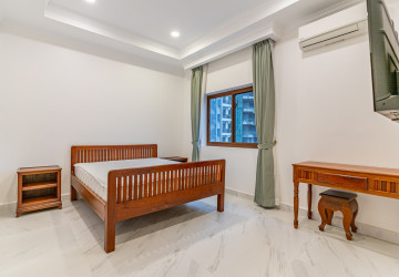 3 Bedroom Serviced Apartment For Rent - BKK1, Phnom Penh thumbnail