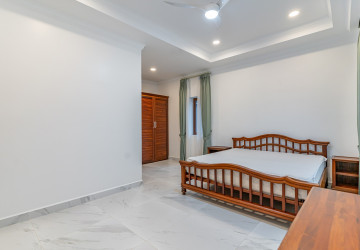 3 Bedroom Serviced Apartment For Rent - BKK1, Phnom Penh thumbnail