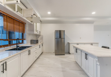 3 Bedroom Serviced Apartment For Rent - BKK1, Phnom Penh thumbnail