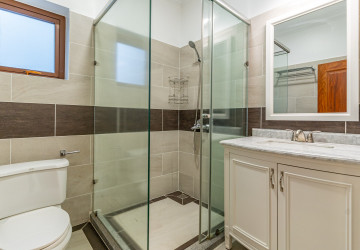 3 Bedroom Serviced Apartment For Rent - BKK1, Phnom Penh thumbnail