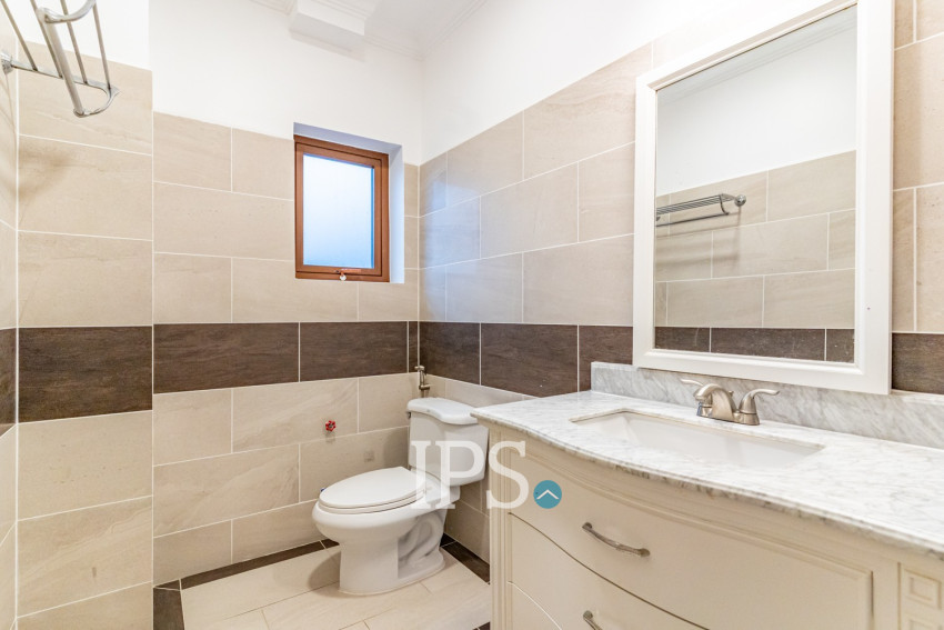 4 Bedroom Serviced Apartment For Rent - BKK1, Phnom Penh