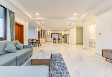 4 Bedroom Serviced Apartment For Rent - BKK1, Phnom Penh thumbnail