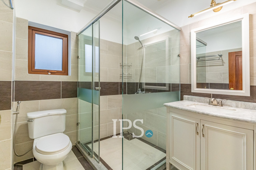 4 Bedroom Serviced Apartment For Rent - BKK1, Phnom Penh