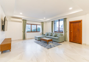 4 Bedroom Serviced Apartment For Rent - BKK1, Phnom Penh thumbnail