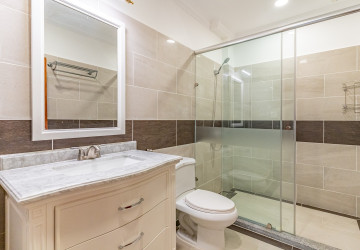 4 Bedroom Serviced Apartment For Rent - BKK1, Phnom Penh thumbnail