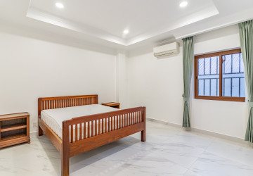 4 Bedroom Serviced Apartment For Rent - BKK1, Phnom Penh thumbnail