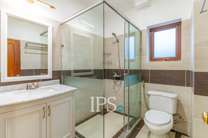 4 Bedroom Serviced Apartment For Rent - BKK1, Phnom Penh