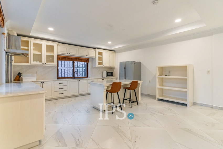 4 Bedroom Serviced Apartment For Rent - BKK1, Phnom Penh