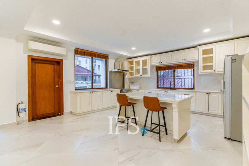 4 Bedroom Serviced Apartment For Rent - BKK1, Phnom Penh