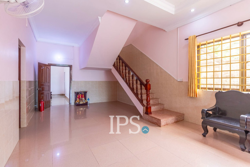 6 Bedroom House For Rent - Svay Dangkum, Siem Reap