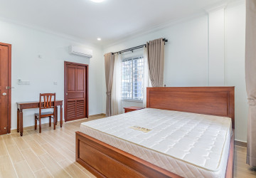 2 Bedroom Serviced Apartment For Rent - Tonle Bassac, Phnom Penh thumbnail