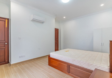 2 Bedroom Serviced Apartment For Rent - Tonle Bassac, Phnom Penh thumbnail
