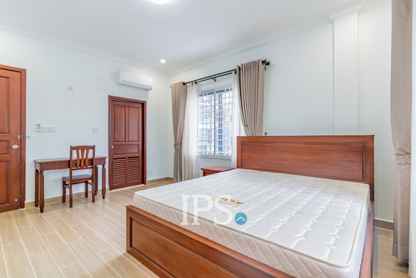 2 Bedroom Serviced Apartment For Rent - Tonle Bassac, Phnom Penh