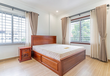 2 Bedroom Serviced Apartment For Rent - Tonle Bassac, Phnom Penh thumbnail