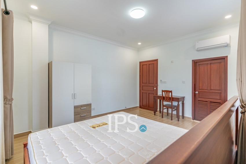 2 Bedroom Serviced Apartment For Rent - Tonle Bassac, Phnom Penh