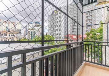 2 Bedroom Serviced Apartment For Rent - Tonle Bassac, Phnom Penh thumbnail