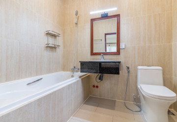 2 Bedroom Serviced Apartment For Rent - Tonle Bassac, Phnom Penh thumbnail