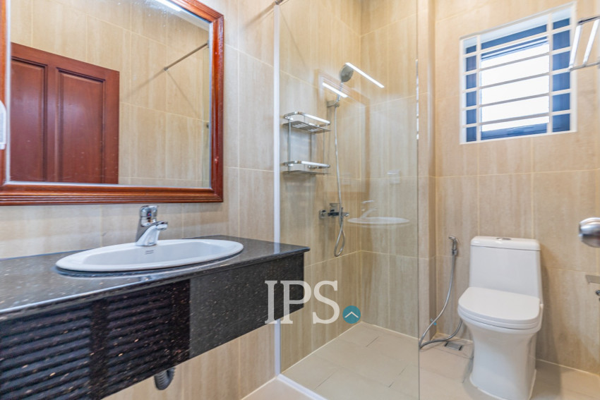 2 Bedroom Serviced Apartment For Rent - Tonle Bassac, Phnom Penh