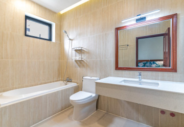 1 Bedroom Serviced Apartment For Rent - Tonle Bassac, Phnom Penh thumbnail