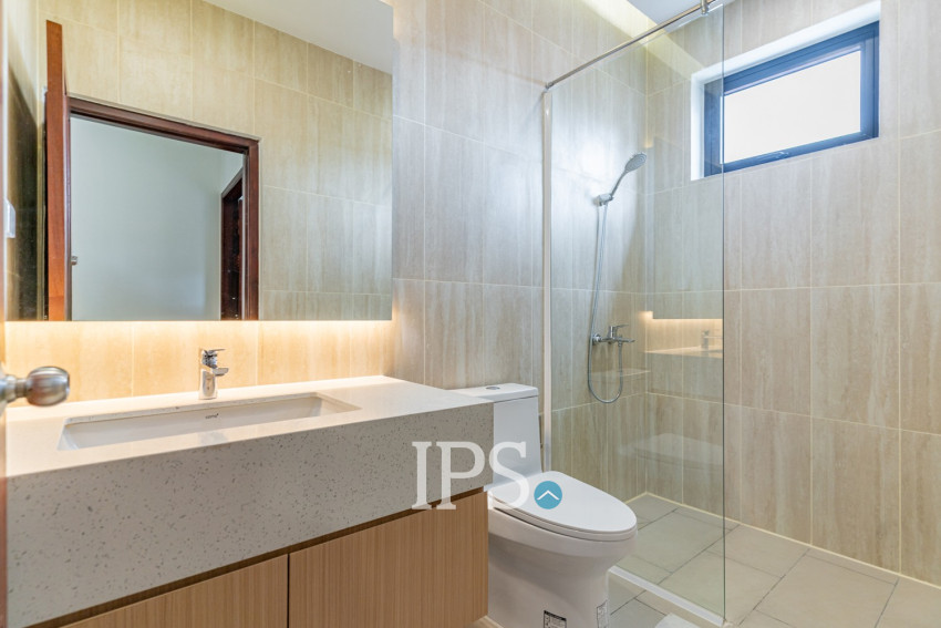 3 Bedroom Serviced Apartment For Rent - Tonle Bassac, Phnom Penh