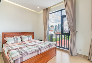 3 Bedroom Serviced Apartment For Rent - Tonle Bassac, Phnom Penh thumbnail